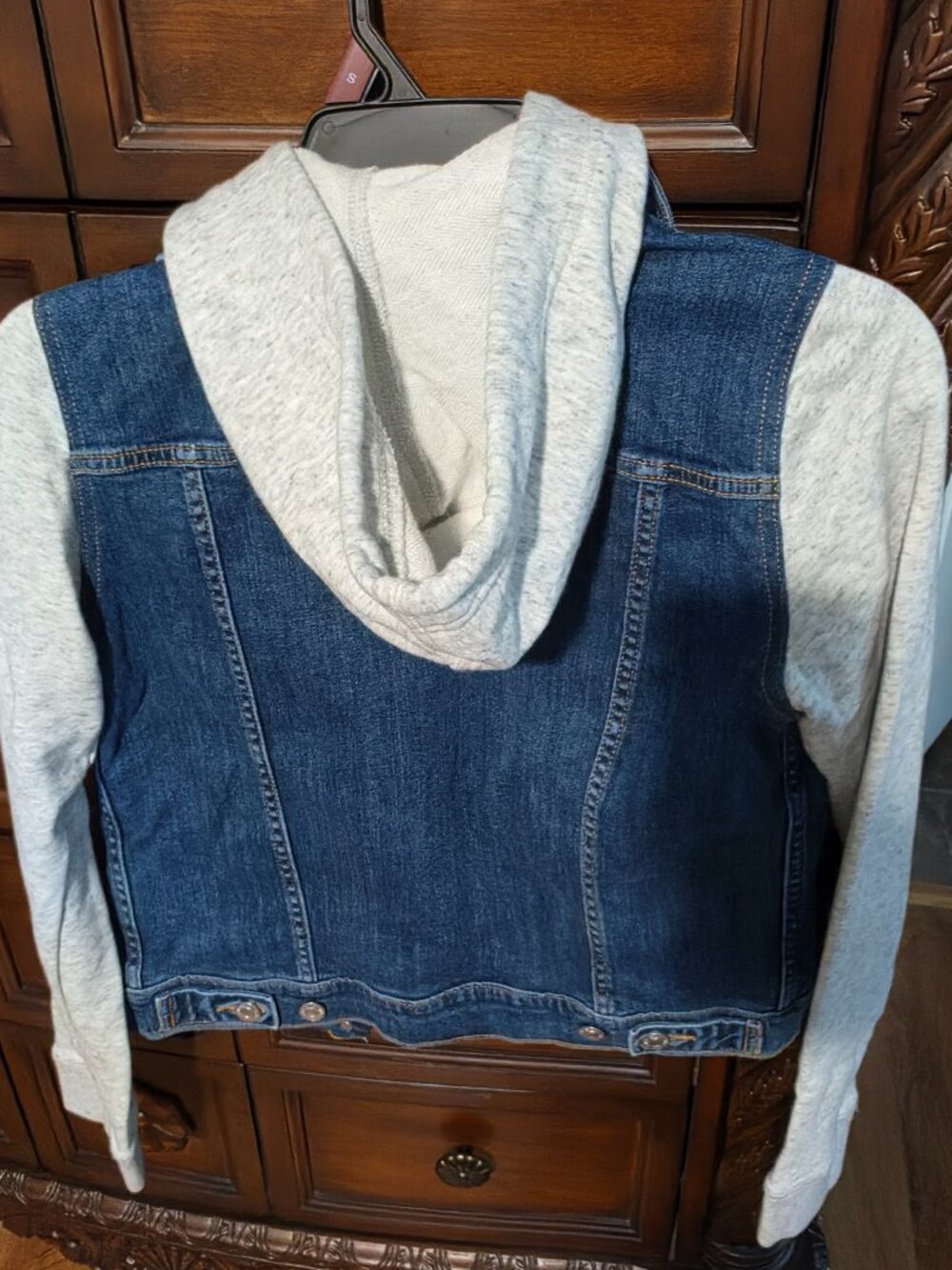 Levi's Jacket - Picture 2 of 4